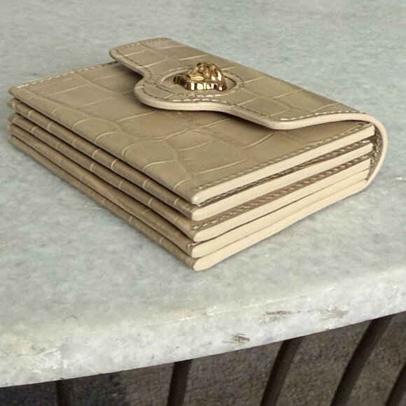 Versace Cream Wallet with Gold Medusa Logo - Picture 6 of 16